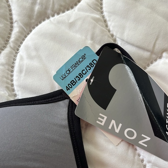 Lily of France Zone Active Sports Bra - Picture 5 of 6